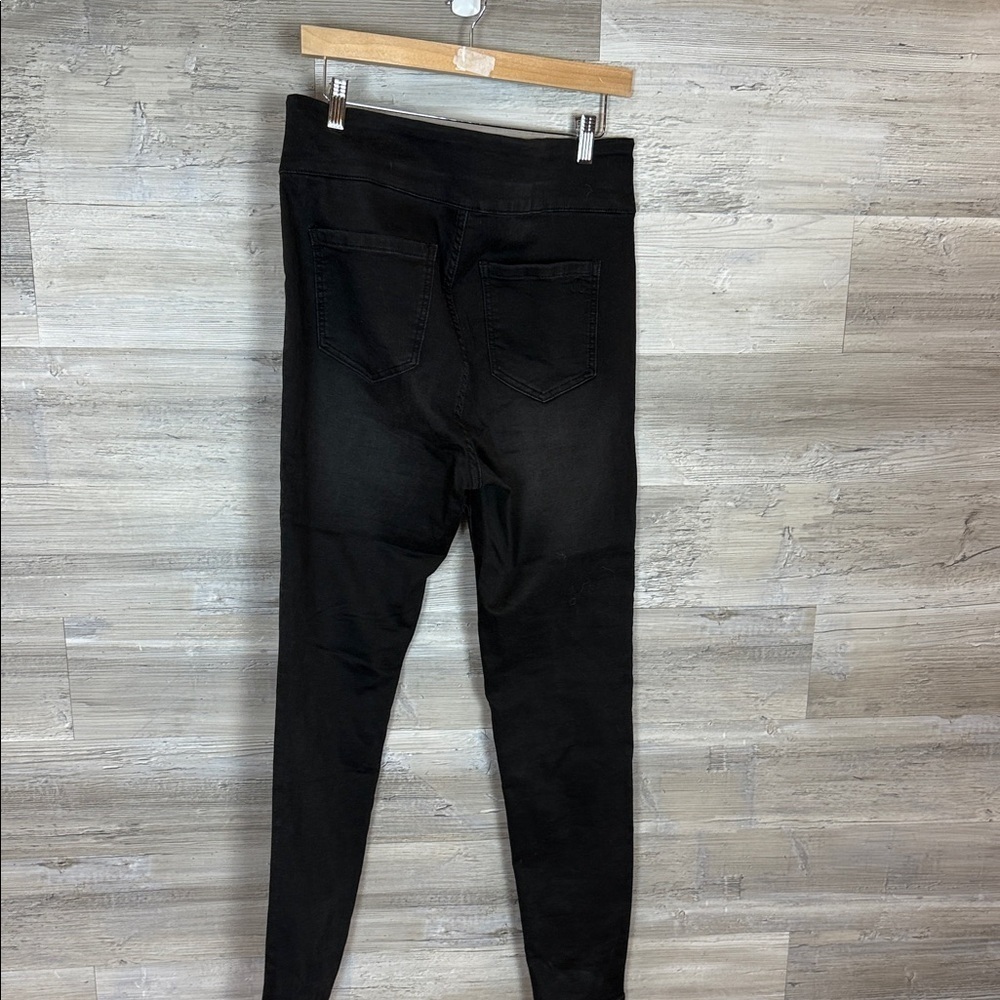 Grace & Lace Women's Black Jegging Jeans - Picture 5 of 6